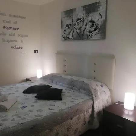 Appartement Chez Giada 100 Meters From Fegina Beach *